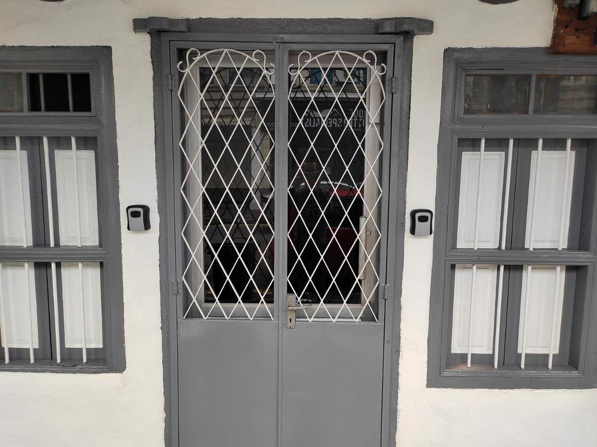 Hutton Lane Hostel Georgetown Buitenkant foto